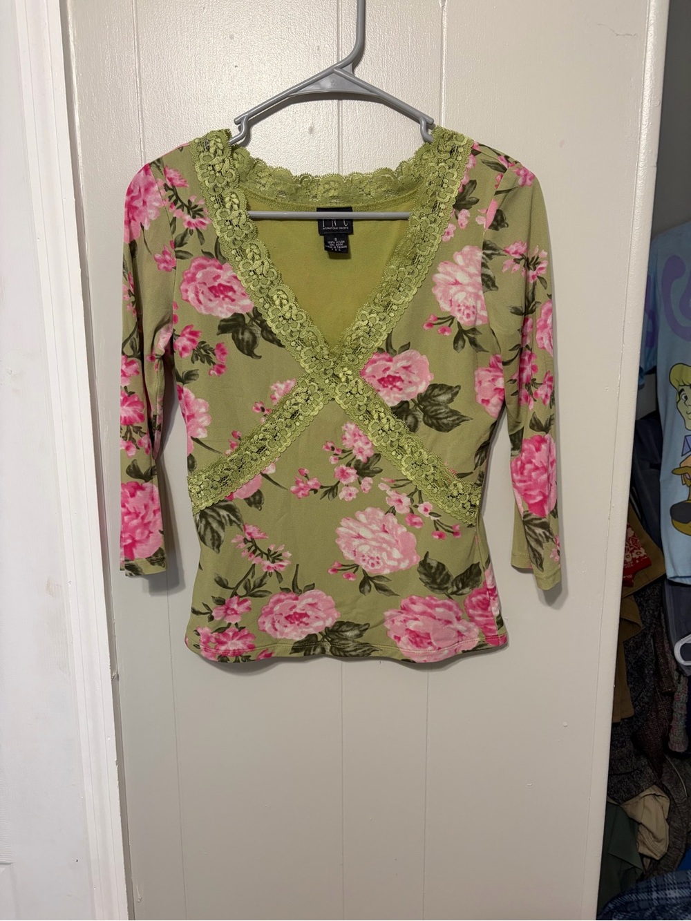 Y2K INC International Concepts Olive & Pink Floral Lace-Trim Top